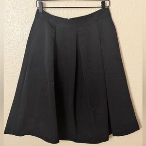 Express black midi skirt with pockets, size 6
